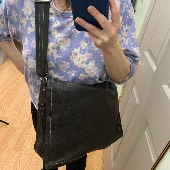 Bomber Jacket Expandable Laptop Messenger Bag - Picture 6 of 11